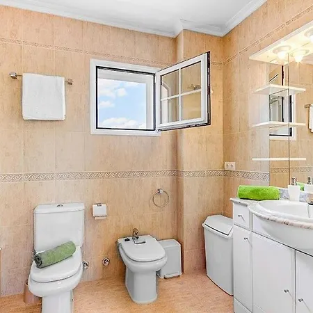 Binibequer Vell Sleeps 8 Pool Air Con Wifi Βίλα *